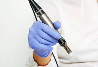 Dermapen ανώδυνη μεσοθεραπεία